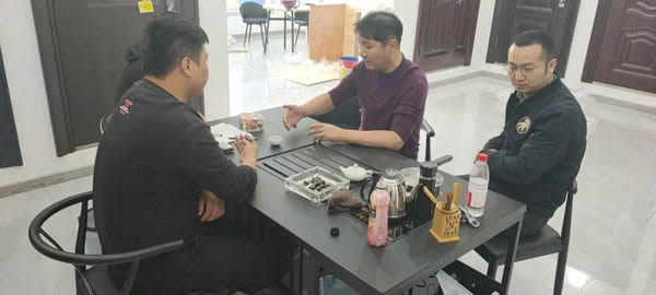 樂事木門實地到店進行經(jīng)銷商開業(yè)培訓(xùn)