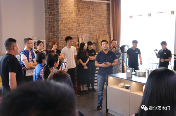 霍爾茨與經(jīng)銷商精英們齊聚一堂，共議“增長”新課題！