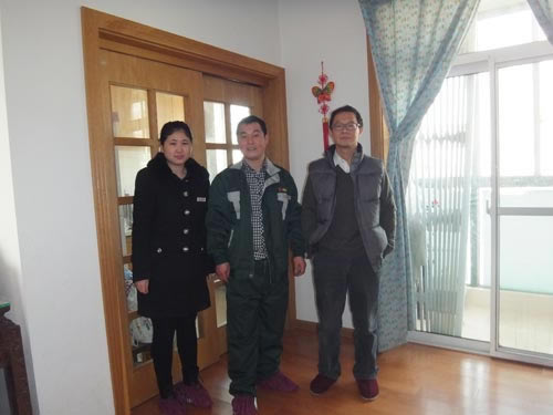 頂間木門“陽光行動”，進(jìn)社區(qū)，送溫暖