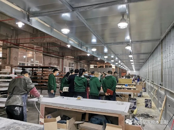 老緬皇家原木定制 | 貴陽以及武漢團(tuán)隊(duì)抵達(dá)重慶定制工廠進(jìn)行參觀學(xué)習(xí)交流