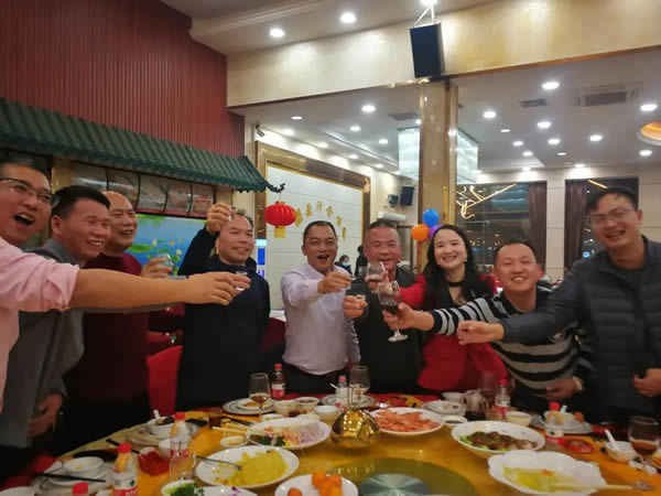 羅漢松門(mén)業(yè) | 三海智能家居2021年迎新晚宴