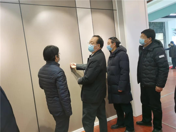 寶格潤(rùn)丨市政協(xié)副主席何建中一行深入東寶公司進(jìn)行工作調(diào)研