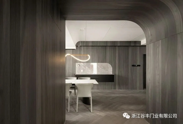 谷豐木門為你展現(xiàn)簡約不簡單的時尚美