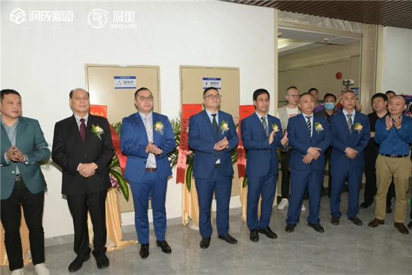 潤成創(chuàng)展丨洛果商貿(mào)服務“犇”起來