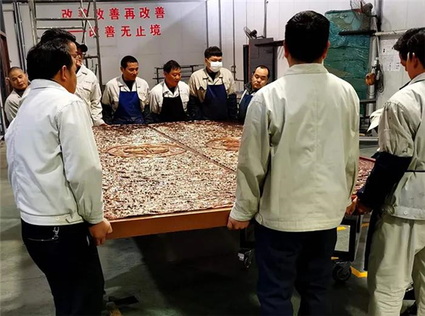 帝虎門業(yè)丨壯觀的超大鑄鋁門是哪家企業(yè)生產(chǎn)的