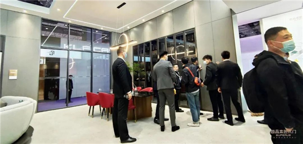 尚品本色木門攜高顏新品驚艷亮相上海建博會(huì)