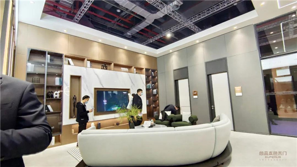 尚品本色木門攜高顏新品驚艷亮相上海建博會(huì)