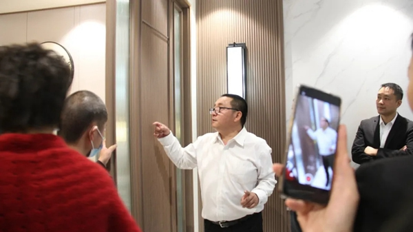 2021行業(yè)風(fēng)口高峰論壇暨歐麗亞木門招商財(cái)富峰會(huì)成功舉行
