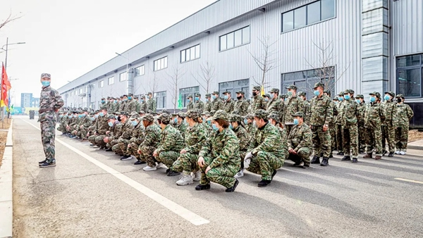 三峰家居舉行2021年度軍訓(xùn)活動