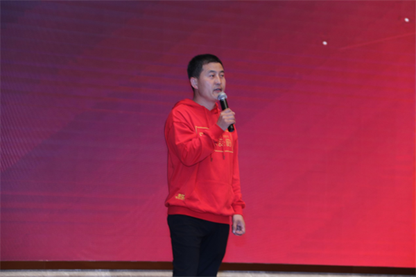 群喜木門：“銳意革新,礪行致遠(yuǎn)”2021年優(yōu)秀經(jīng)銷商峰會舉辦