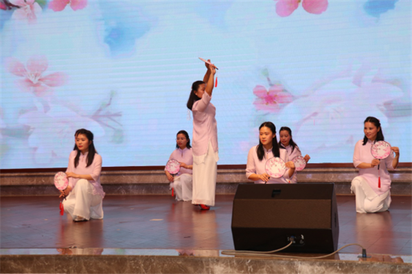 群喜木門：“銳意革新,礪行致遠(yuǎn)”2021年優(yōu)秀經(jīng)銷商峰會舉辦