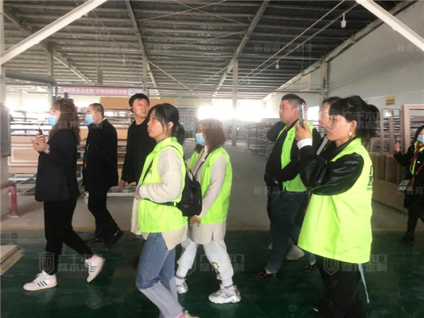 廣千木門整木定制：廣千商學院2104班圓滿結(jié)束！