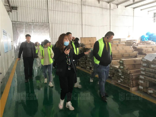 廣千木門整木定制：廣千商學院2104班圓滿結(jié)束！
