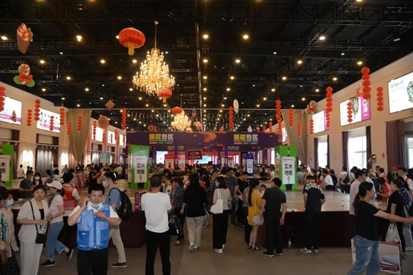明星助陣，人氣爆棚|久盛全球橡木盛典與炎炎夏日“飆高溫”