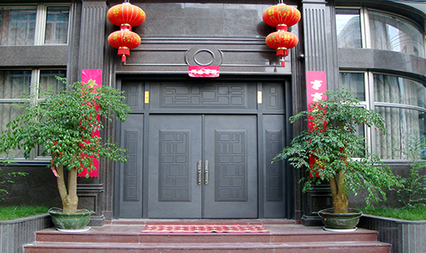 歐華尊邸,匠心制造鑄鋁門(mén)