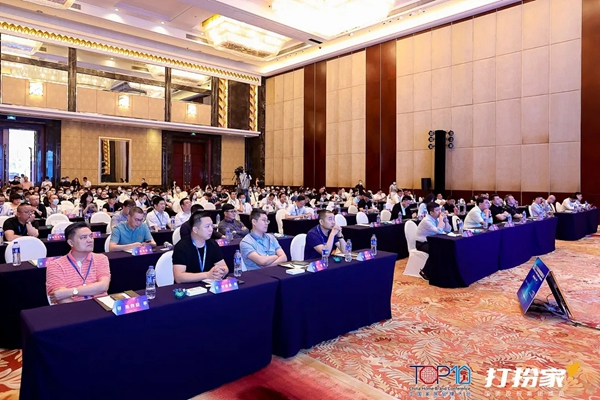 再獲殊榮！金迪木門斬獲2020-2021中國家居十大優(yōu)選木門（全屋定制）品牌美譽