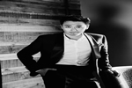 華赫隆木門品牌戰(zhàn)略新篇章：簽約著名演員黃俊鵬！
