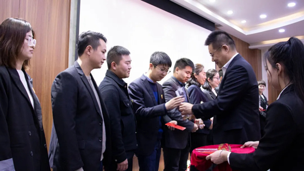 新起點(diǎn)，新征程丨霍爾茨2022新年聯(lián)歡會(huì)暨表彰大會(huì)圓滿舉辦