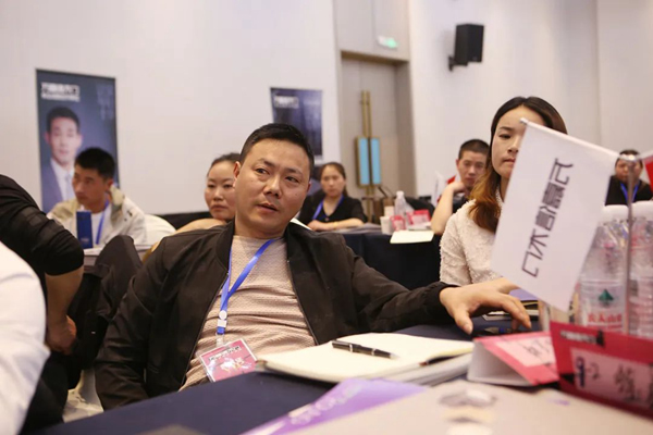 勢(shì)·英雄匯聚 | 萬(wàn)嘉信木門2022經(jīng)銷商賦能峰會(huì)南昌站圓滿收官