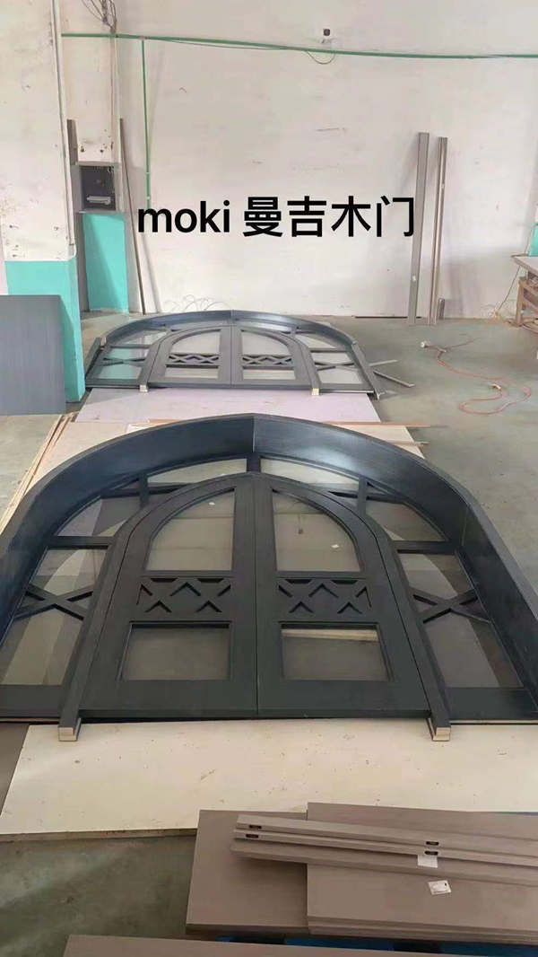 曼吉木門丨門墻柜高定行家，用品質(zhì)鑄就高定！