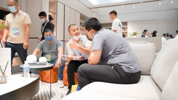 簡一家居