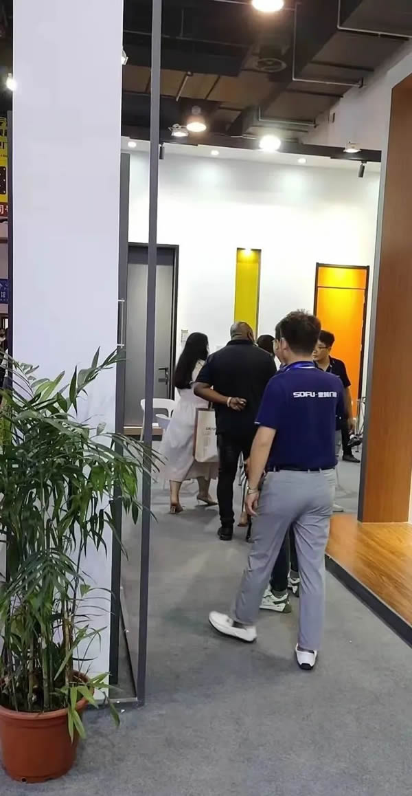索福木門 | 直擊現(xiàn)場，SOFU.金域門博會首日反響熱烈，精彩紛呈！