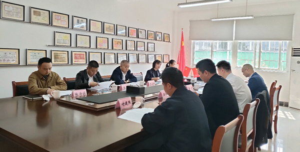 成都城投集團(tuán)黨委副書記曾憲云一行蒞臨千川木門調(diào)研指導(dǎo)