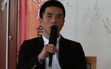 錢瓏木門：秉承同經(jīng)銷商共同發(fā)展，合作共贏的理念，服務(wù)消費(fèi)者