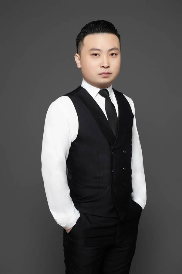 尚佰高定丨真的不心動嗎？兒童房絕美弧形拼色衣柜！