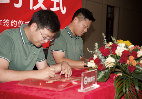 砥礪奮戰(zhàn)·巔峰聚首|春天木門及整家定制經(jīng)銷商閃耀永康！