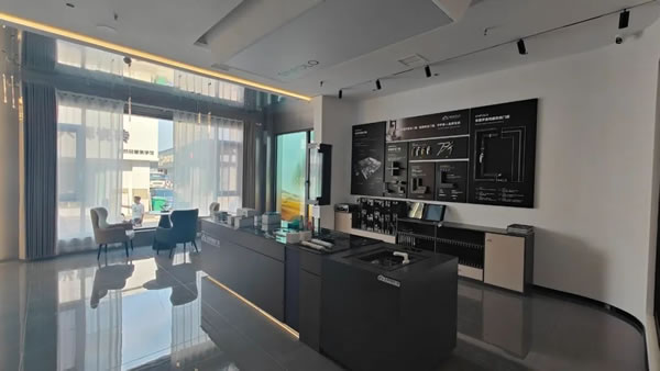 嗨FUN國慶 | 圣堡羅河南濟(jì)源旗艦店10月1日開業(yè)迎客→