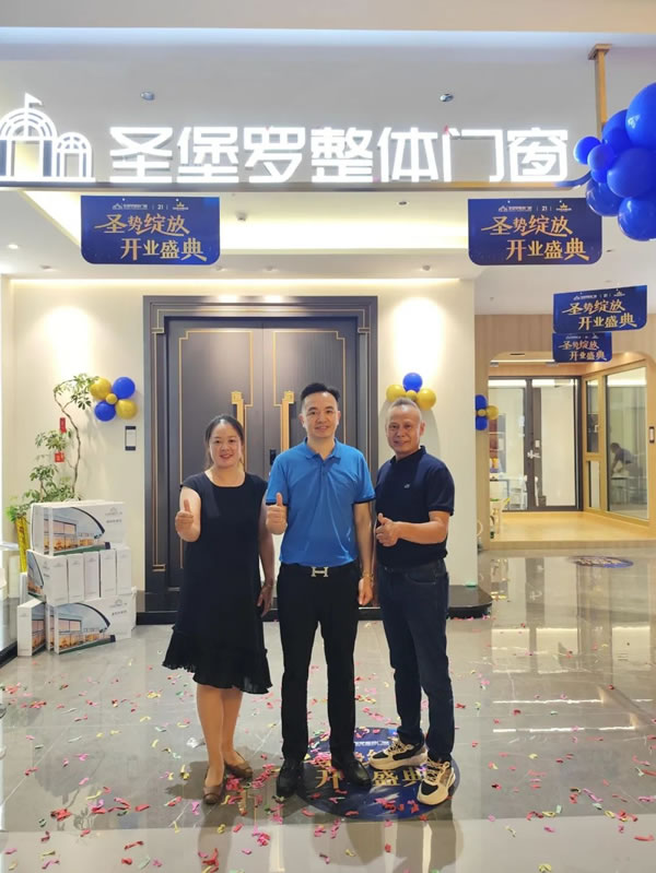 攜手經(jīng)銷商游學(xué)探店！共賀多地新店“圣”勢綻放！