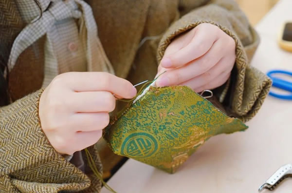 蘇州市總工會(huì)文化活動(dòng)“匠心·口金包手作研習(xí)坊”在北美楓情圓滿舉辦！
