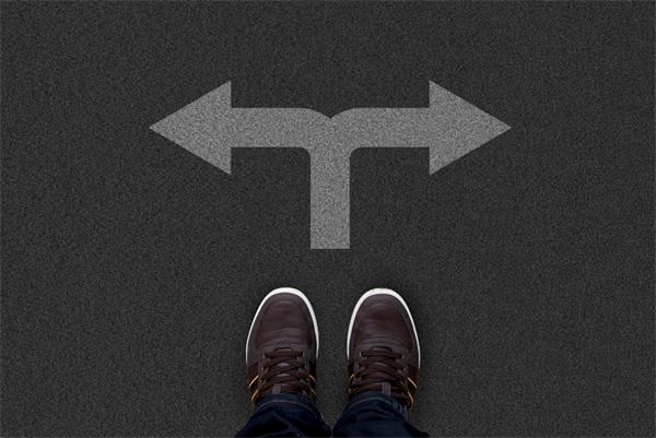 2025年全屋定制經(jīng)銷商生死戰(zhàn)：要么轉(zhuǎn)型，要么出局！