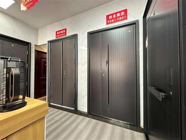 各地防盜門龍頭企業(yè)大盤點(diǎn)：浙江步陽(yáng)星月神王力群升 東北鑄誠(chéng)飛云盼盼 華北日上龍甲 河南長(zhǎng)城中沃 西南美心和樂(lè) 廣西廣邑……