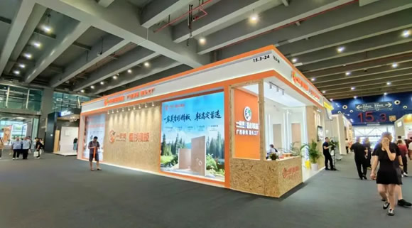 建博會迎來輕高定“材料黑馬”，一家美香杉精板直擊市場剛需